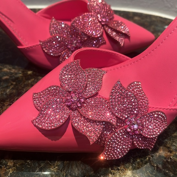 Azalea Wang Pink ankle strap stiletto heel glitter floral  Sz 9 EUC - Picture 7 of 8